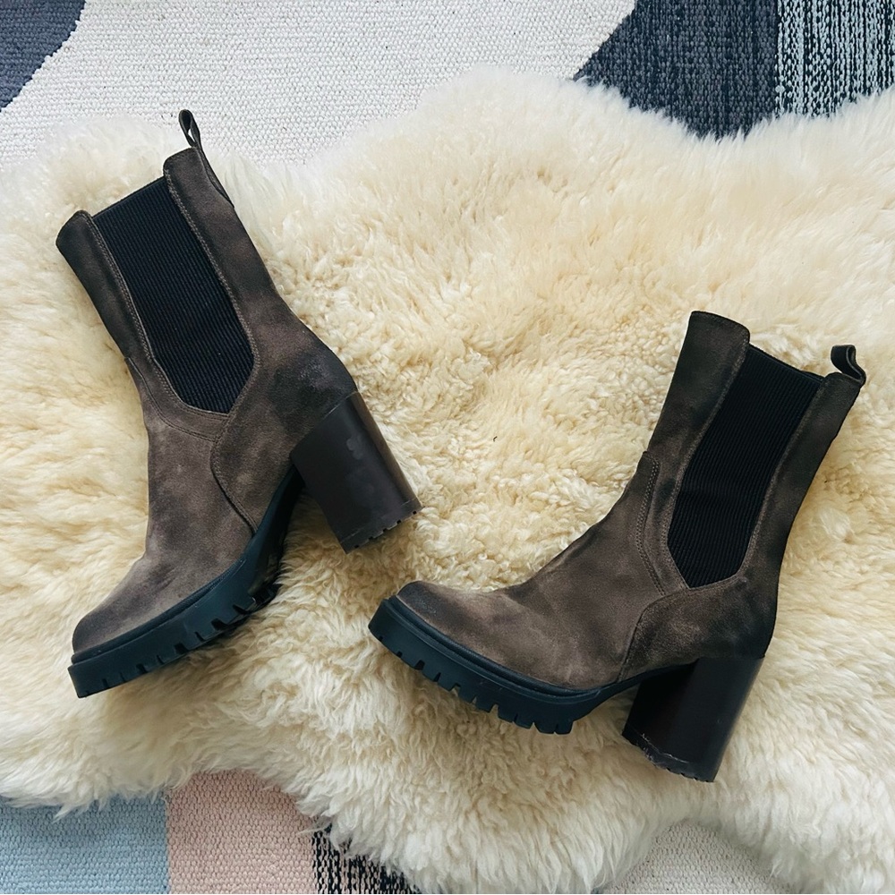 Emanuele Crasto distressed suede platform chelsea boot lug sole